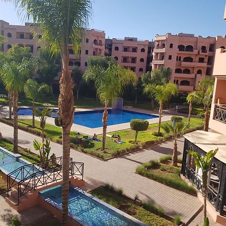 Un Moderne Chic Appartement Vue Sur Piscine Marrakesh Ngoại thất bức ảnh