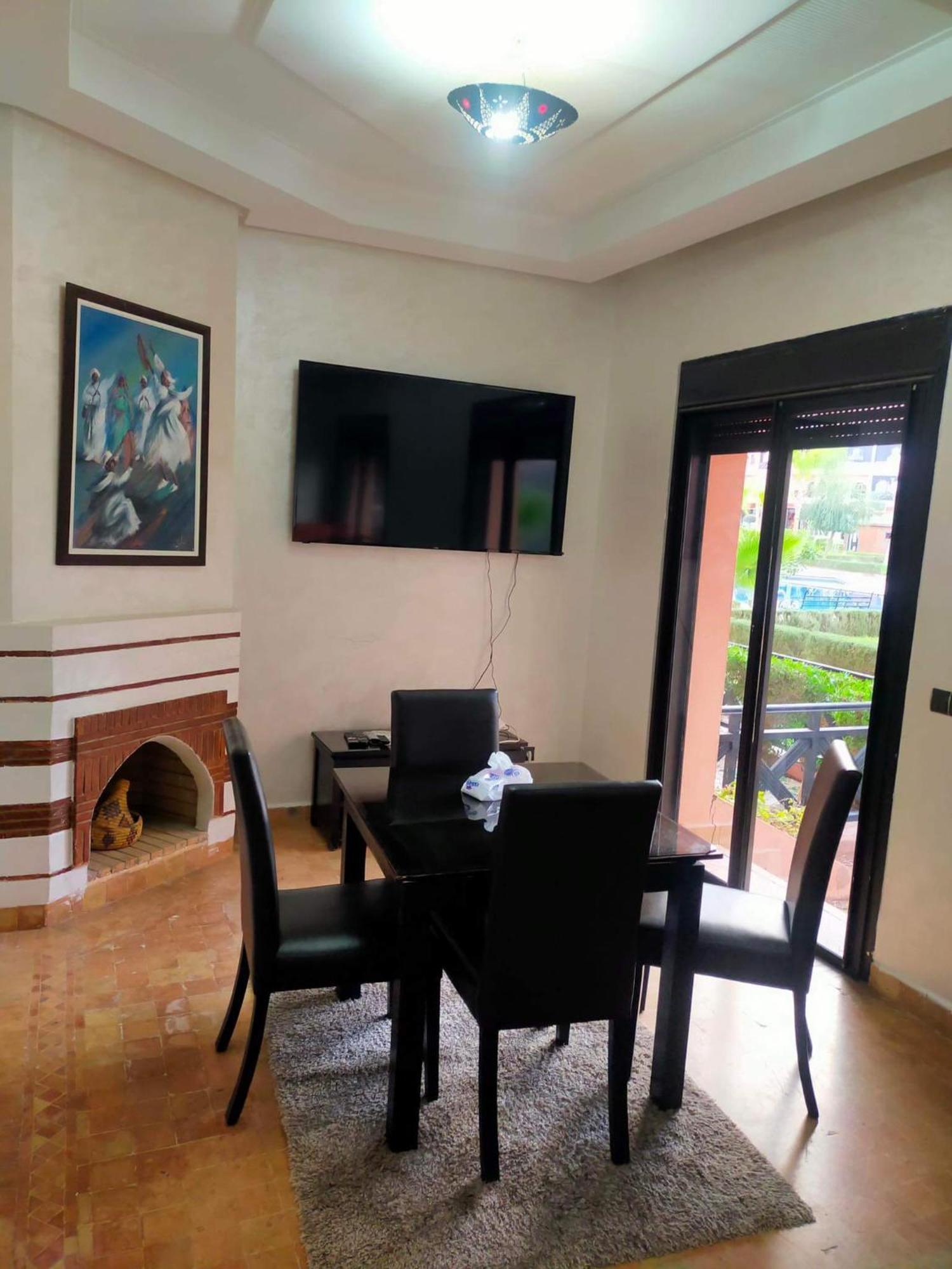 Un Moderne Chic Appartement Vue Sur Piscine Marrakesh Ngoại thất bức ảnh