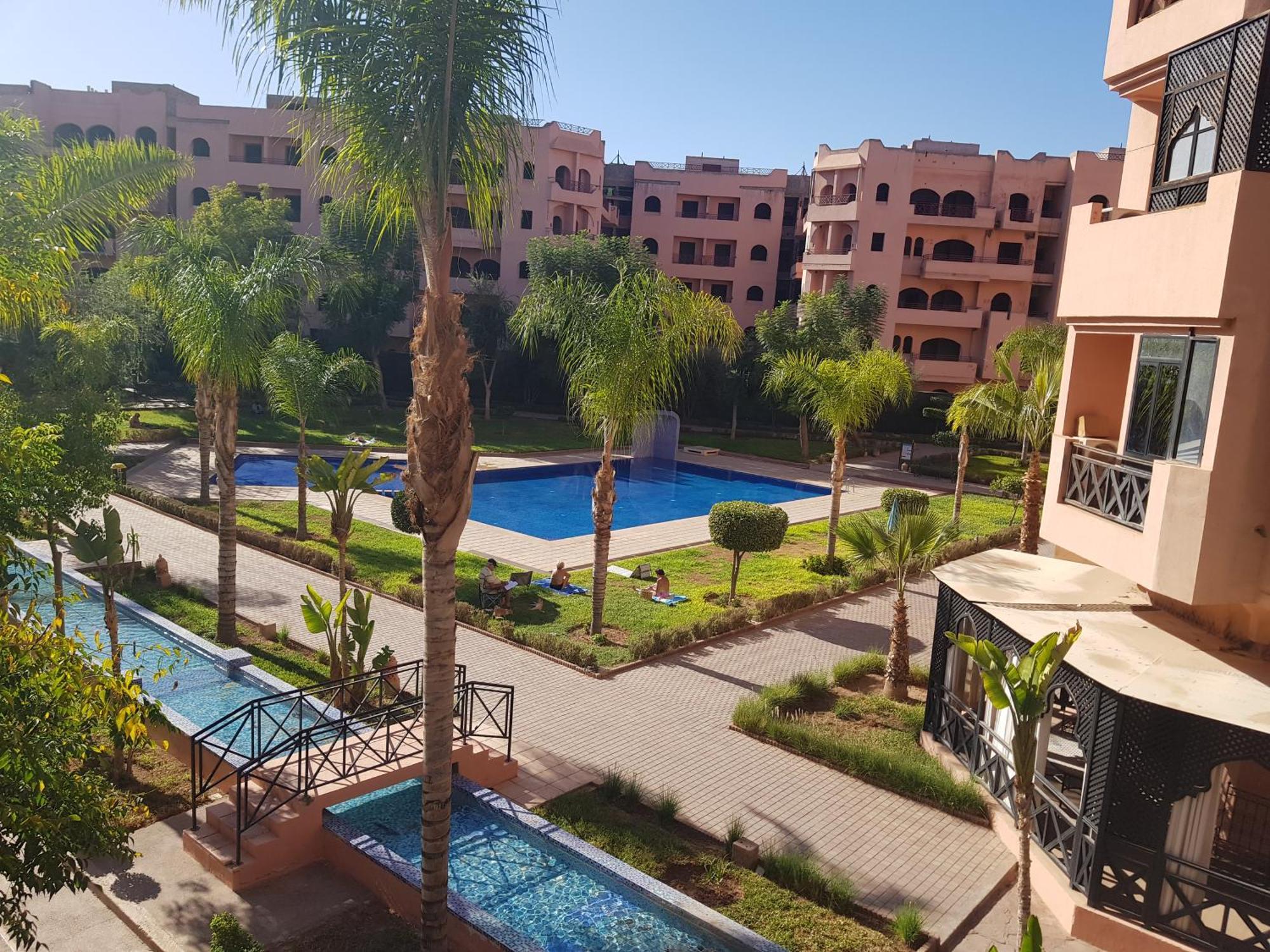 Un Moderne Chic Appartement Vue Sur Piscine Marrakesh Ngoại thất bức ảnh