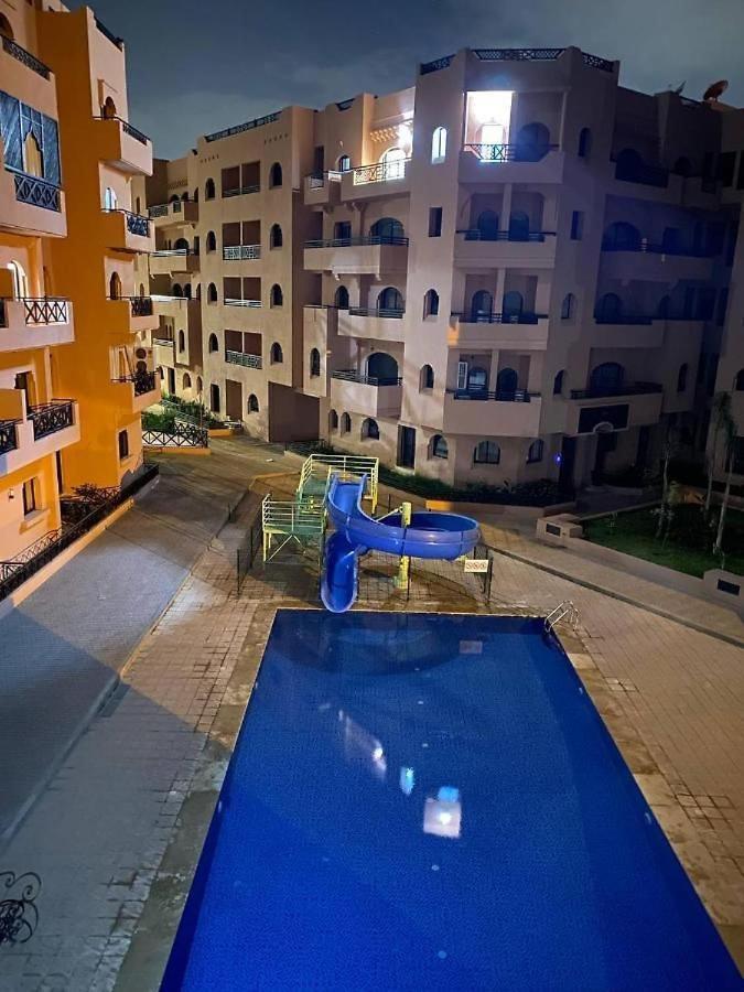 Un Moderne Chic Appartement Vue Sur Piscine Marrakesh Ngoại thất bức ảnh