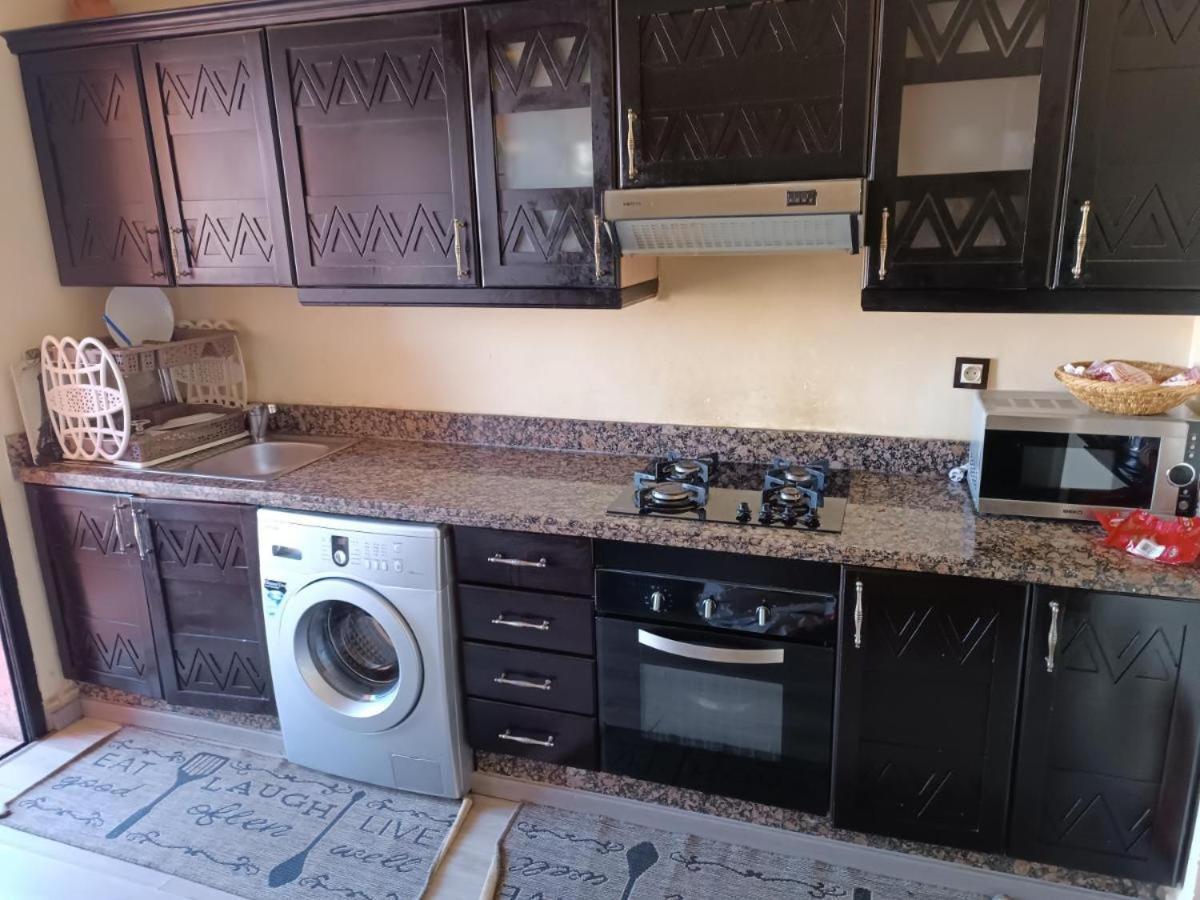 Un Moderne Chic Appartement Vue Sur Piscine Marrakesh Ngoại thất bức ảnh